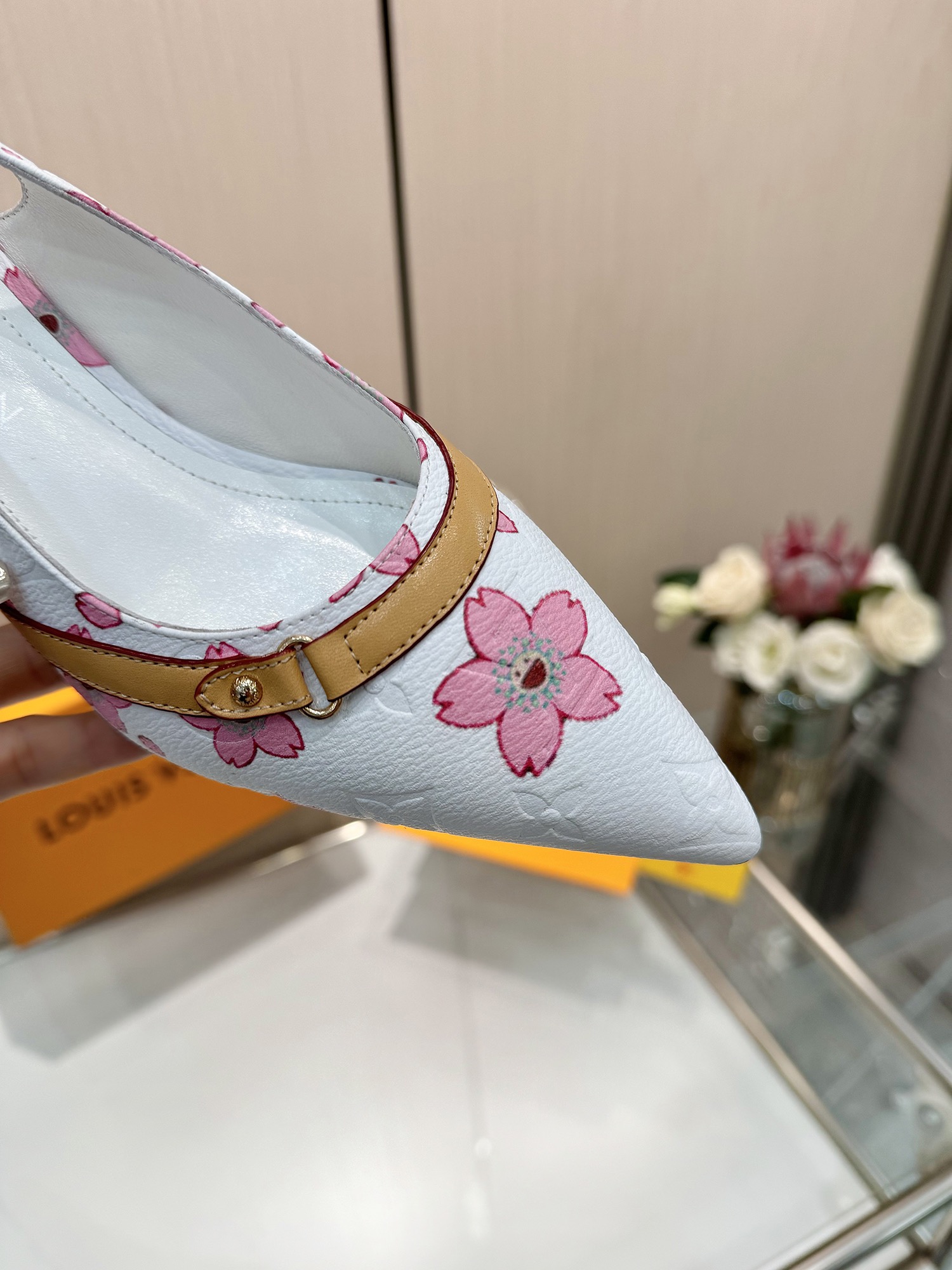 Women's high heels
